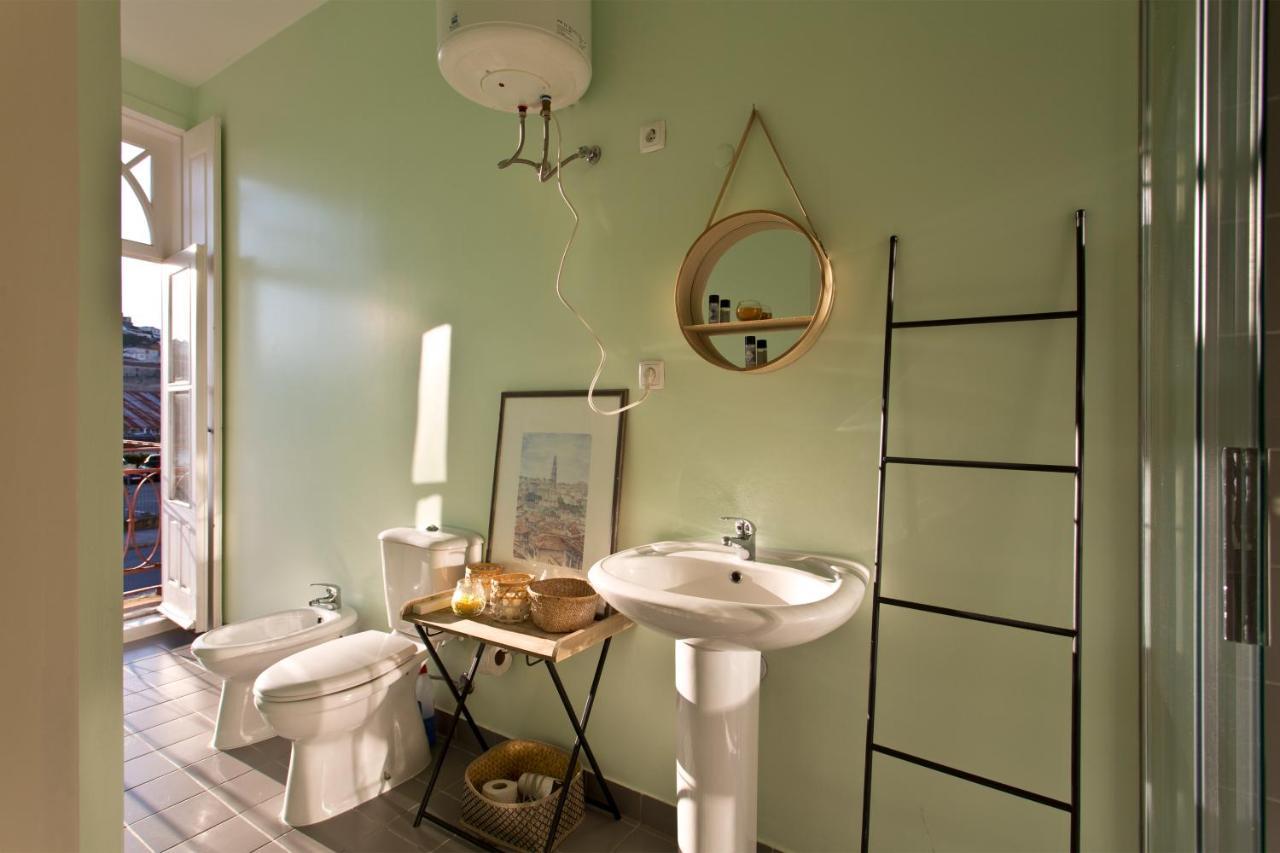 Aposentus - Riverside Miragaia Apartment Порто Екстериор снимка